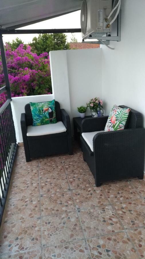 Apt Cardoso 3 Ao Lado Da Praia Peneco 阿尔布费拉 外观 照片